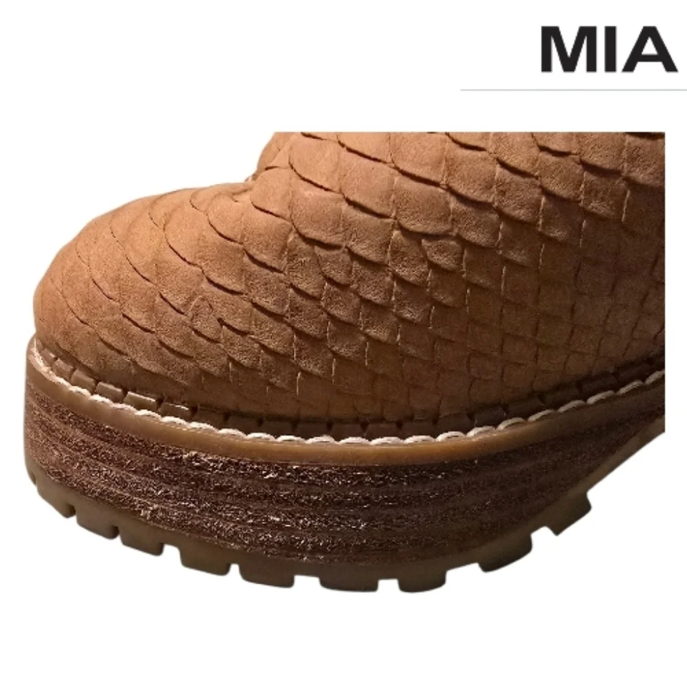 MIA Luda Chelsea Boot Size Women’s 8 Beige / Tan Python Print